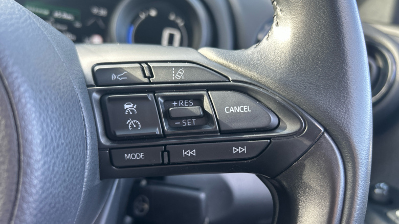 Toyota Yaris 1.5 Hybrid Design 5dr CVT Hybrid Hatchback